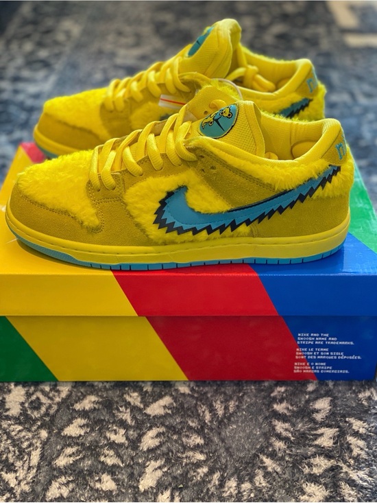 Nike Other - Yellow Grateful Dead Nike SB dunk low